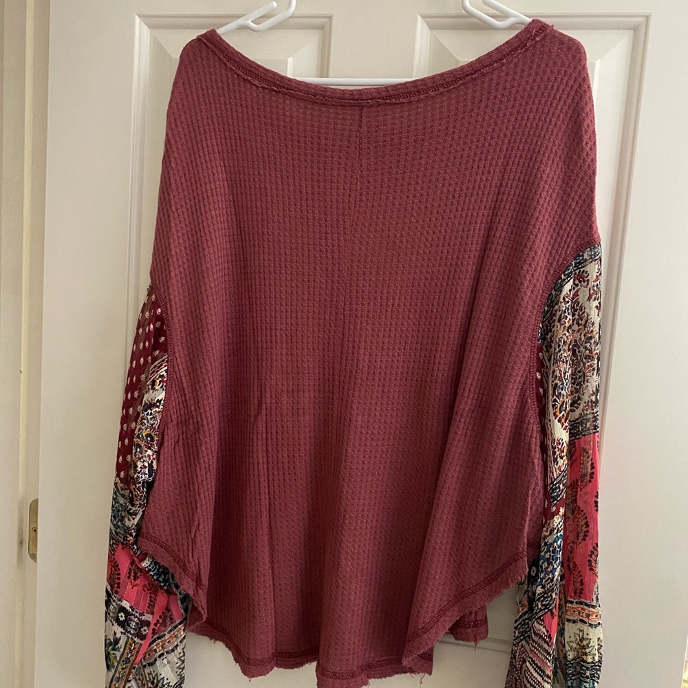Boutique Boho Patterned Top - Picture 4 of 7